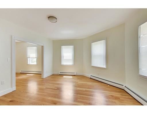 Foto del edificio - 33 Sargent Ave
