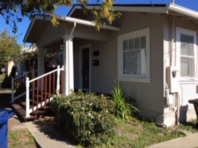 Foto del edificio - Charming Westside Santa Cruz House