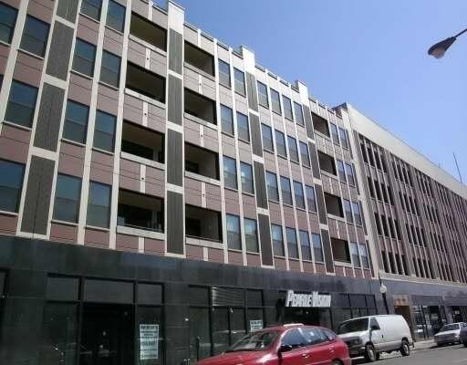 Foto del edificio - 4015 N Milwaukee Ave