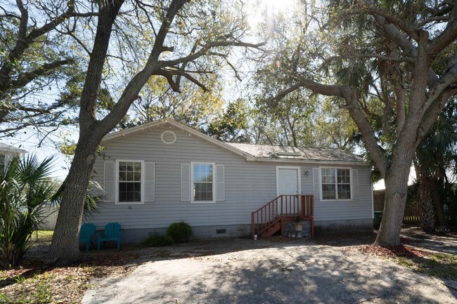 Building Photo - 199 Cabeza St