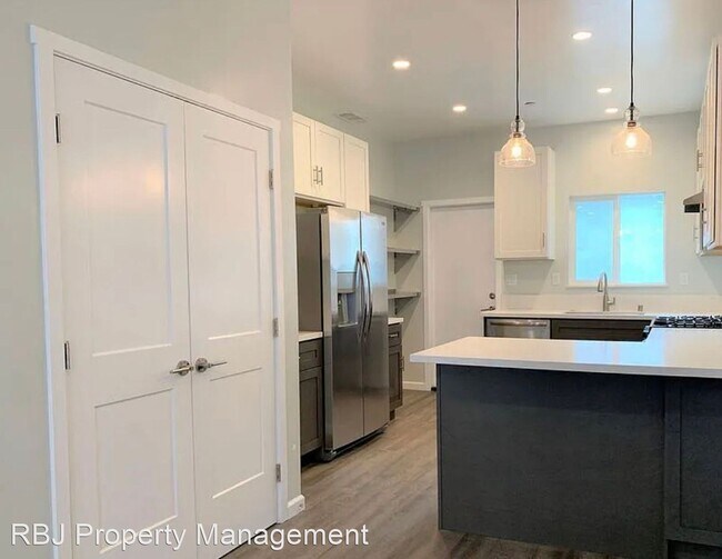 Foto del edificio - 2 br, 2 bath House - 821 10th Street #2