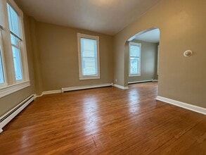 Building Photo - 659 4th St E