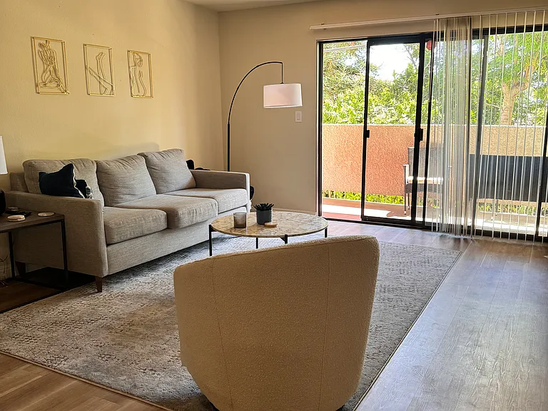 Photo - 2425 Purdue Ave (Los Angeles, CA)