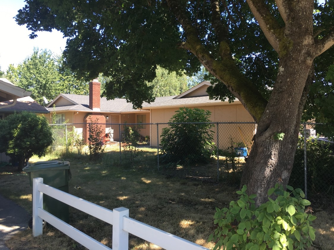 SMI Commercial Real Estate, LLC - 4483 Campbell Dr SE
