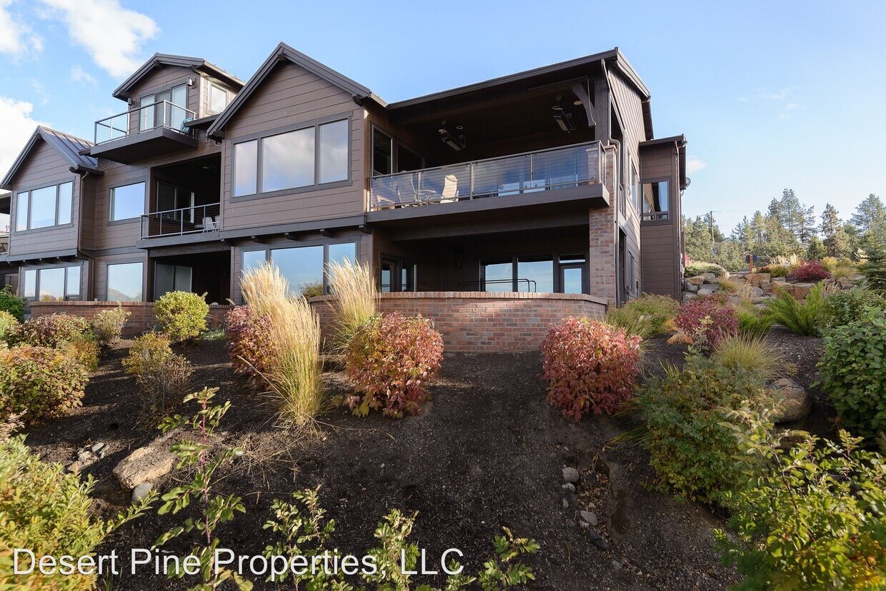 Foto principal - 3 br, 3.5 bath House - 909 SW Theater Dr