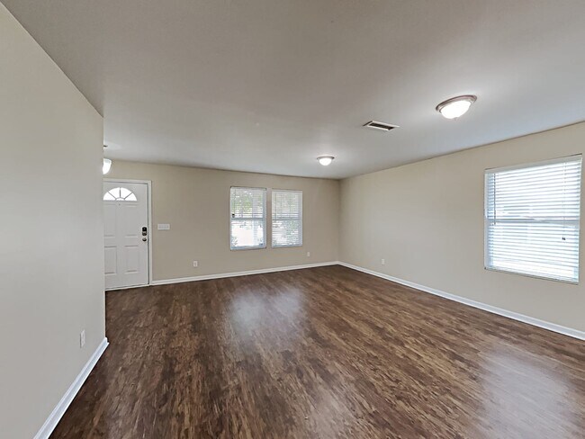 Building Photo - 9600 Cayenne Dr