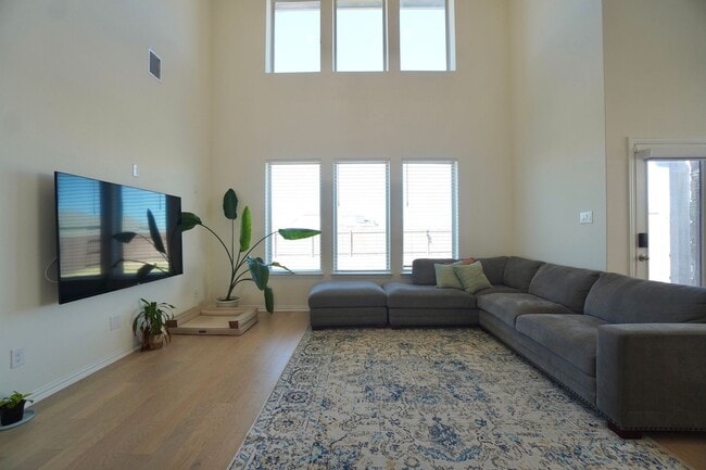 Building Photo - 208 Monteforte Rd