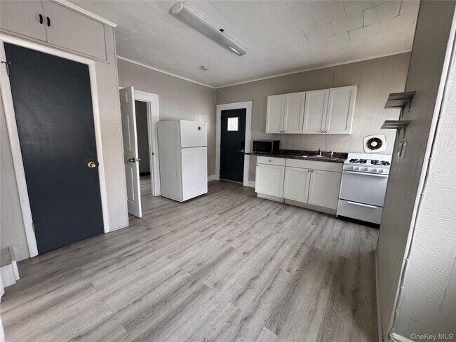 Building Photo - 34 Hoffman St