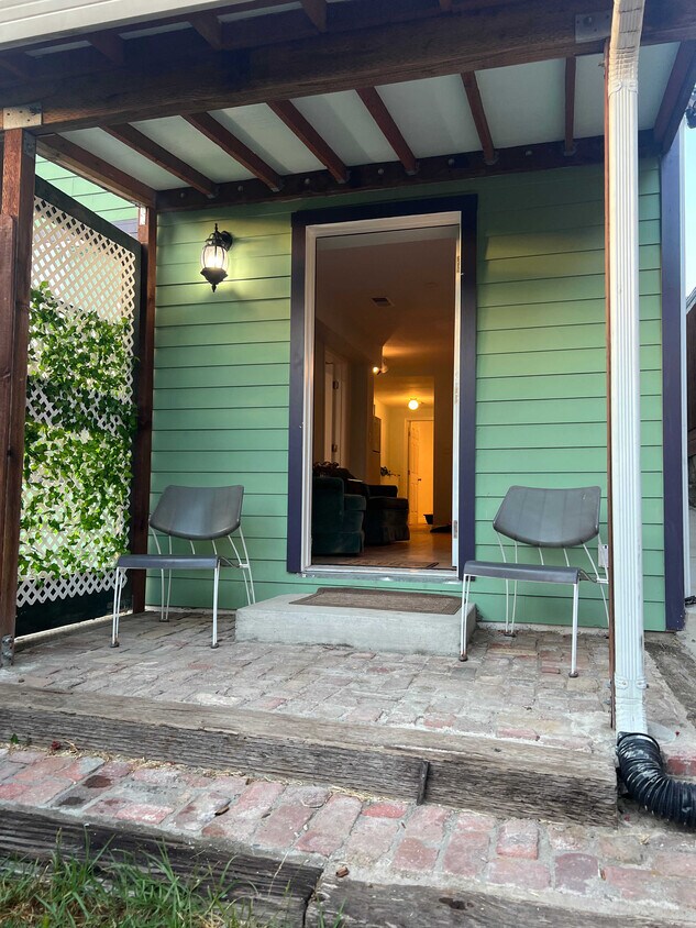 2225 E 19th St, Oakland, CA 94606 Townhome Rentals in Oakland CA