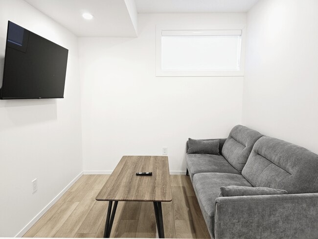 Building Photo - 9703-9115 115 Ave NW