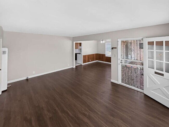 Foto del edificio - 4277 Pixie Ave