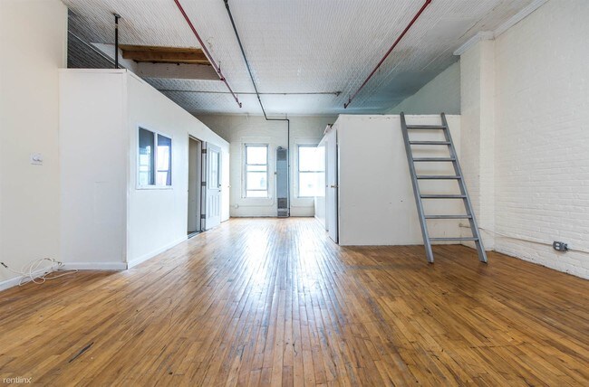 Building Photo - 175 Stockholm St
