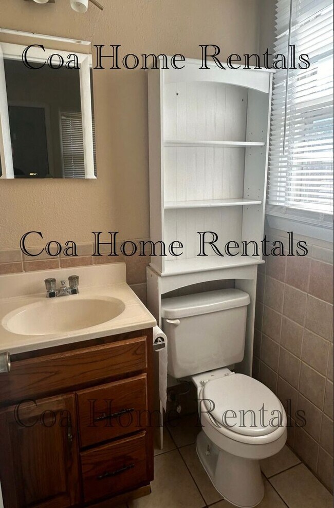 Foto del edificio - Great East side corner lot home