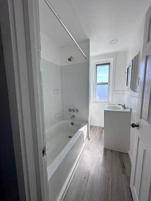 Photo - 7050 Clinton Rd House