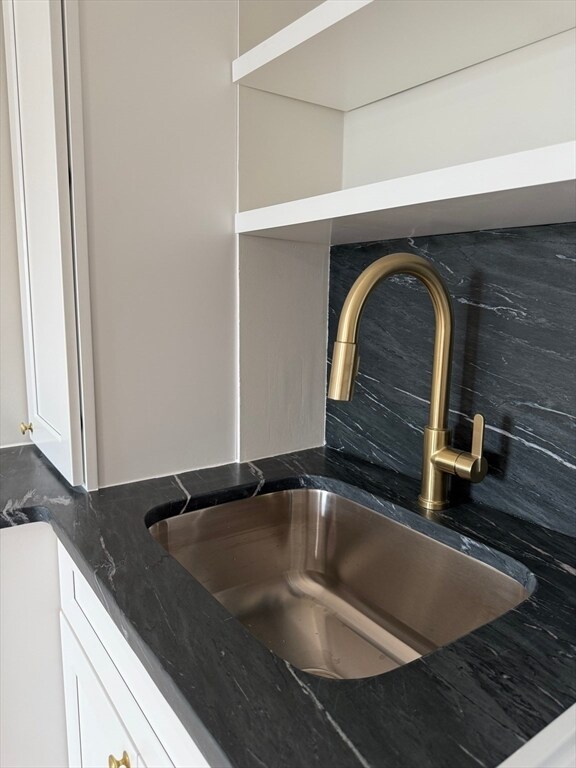 Building Photo - 313 Essex St