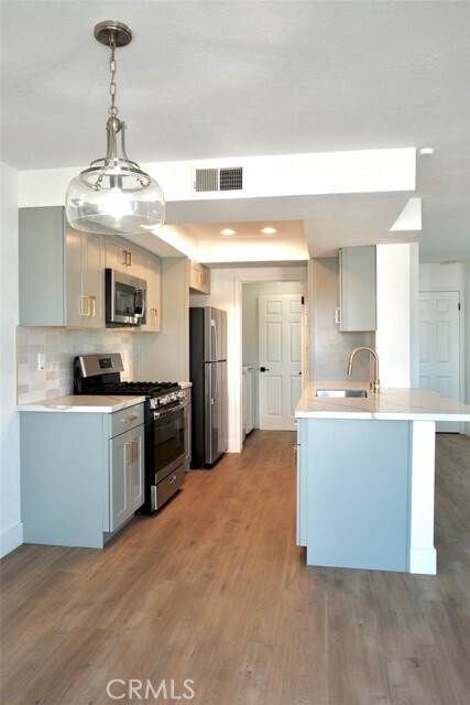 Foto del edificio - 2103 Vanderbilt Ln