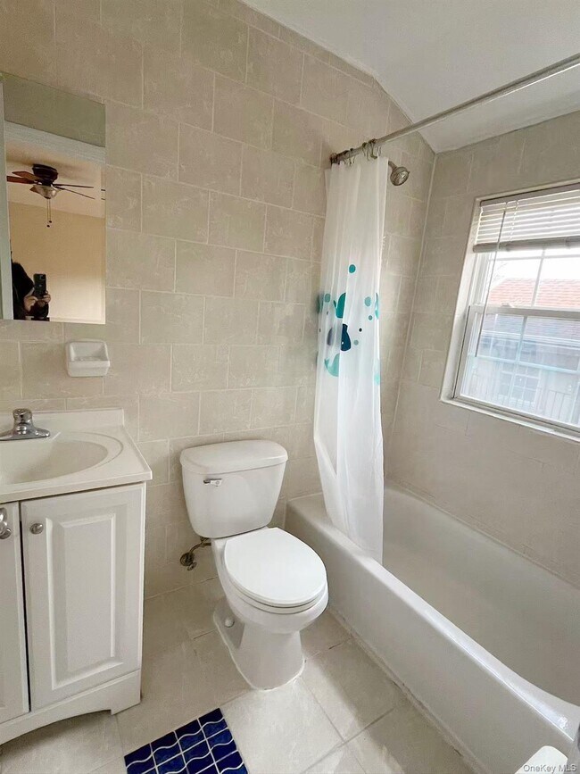 Foto del edificio - 248-03 Depew Ave