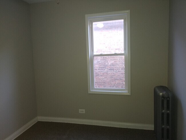 Foto del edificio - 6812 S Rockwell St