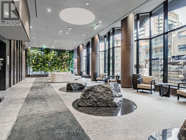 Photo du bâtiment - 110 Broadway Ave