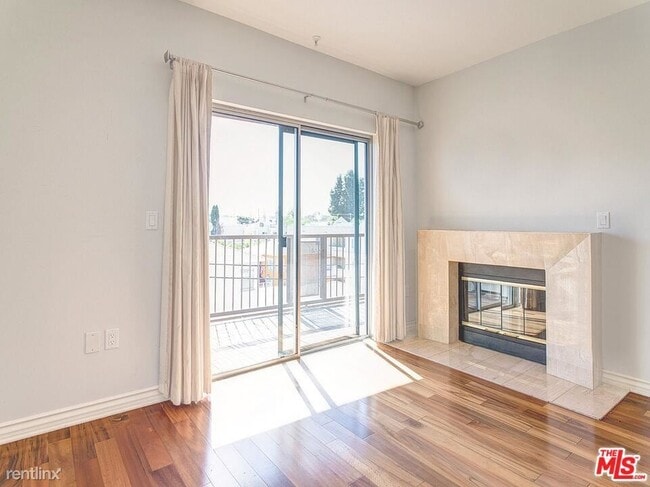 Building Photo - 2 br, 2 bath House - 7100 Alvern St Apt 323