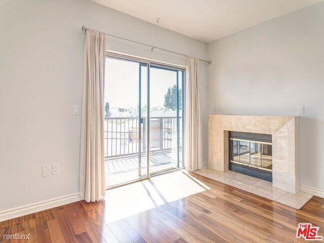 Foto del edificio - 2 br, 2 bath House - 7100 Alvern St Apt 323