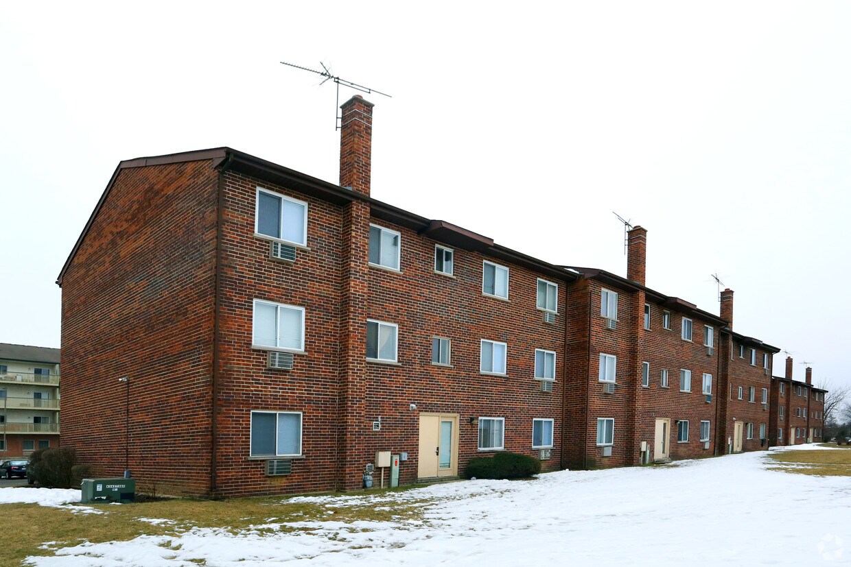 Building Photo - 122 Classic Rd