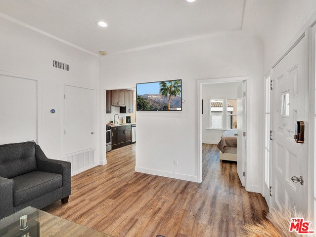 Foto del edificio - 5075 Edgewood Pl