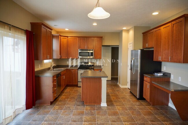 Building Photo - Fantastic Papillion 4 Bedroom Home