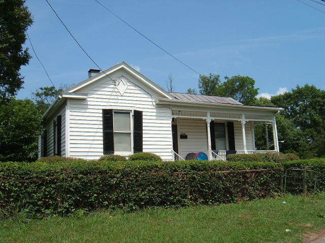Foto principal - Bungalow with Large Yard