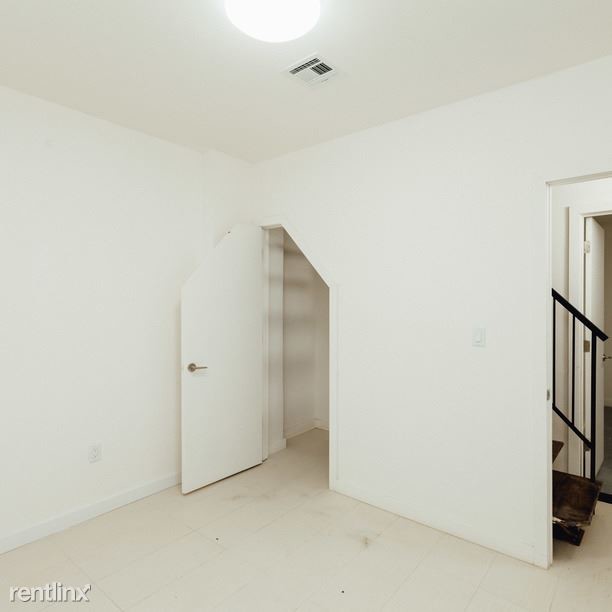 Foto del edificio - 293 McGuinness Blvd
