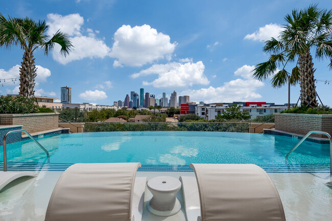 Foto del edificio - Montrose at Buffalo Bayou