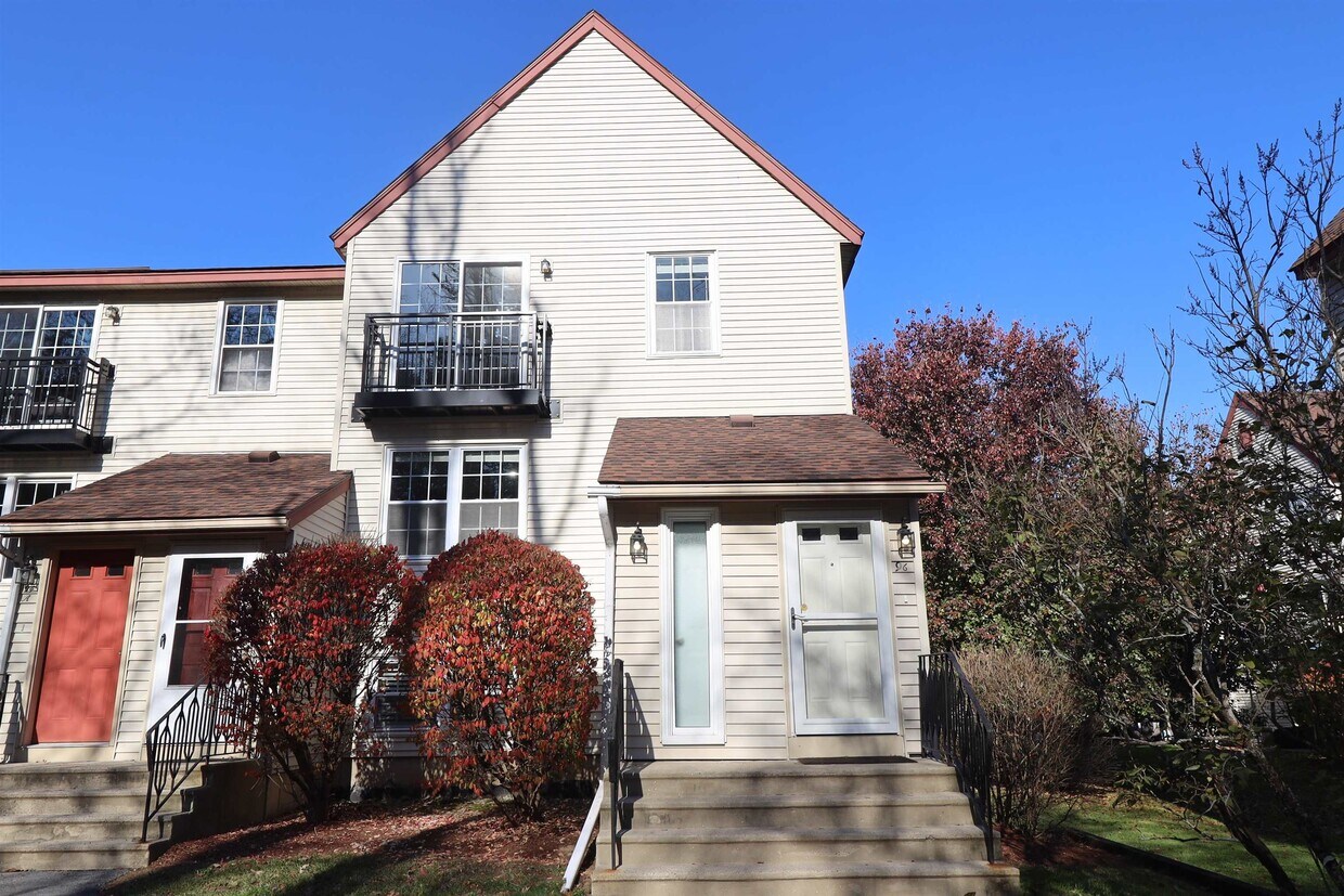Foto principal - 96 E Ridge Rd