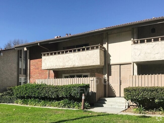 Building Photo - 31569 Lindero Canyon Rd