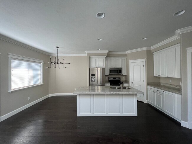 Building Photo - End-Unit Sleepy Ridge Townhome