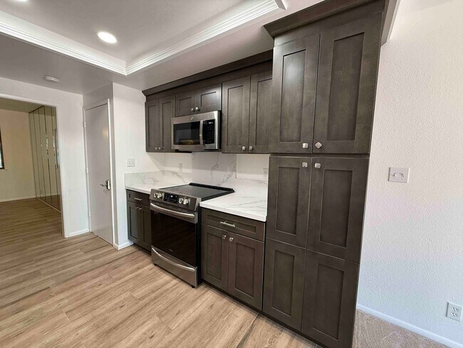 Foto del edificio - University Ave 3 Bedroom