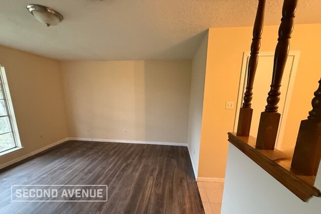 Foto del edificio - 10631 Sagewillow Ln