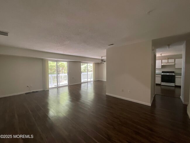 Building Photo - 411 Schley Ave