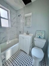 Building Photo - 81-36 Baxter Ave