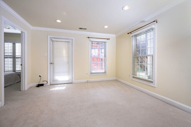 Foto del edificio - North Bethesda Gorgeous TownHome on 4 Leve...