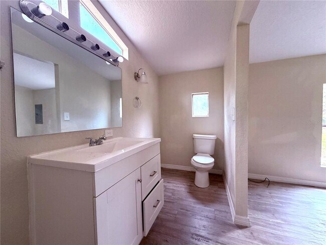 Building Photo - 2694 Chuck Wagon Way