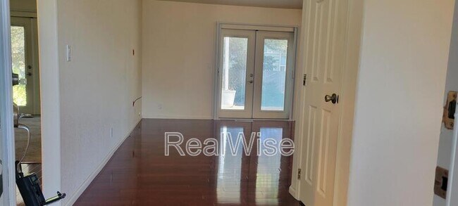 Foto del edificio - 1267 SW Ironwood Dr