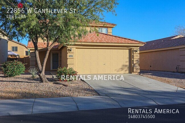 Foto del edificio - 4 Bedroom 2 Bathroom Spacious Home