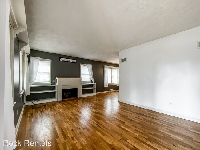 Building Photo - 3 br, 2 bath House - 402 W 23rd
