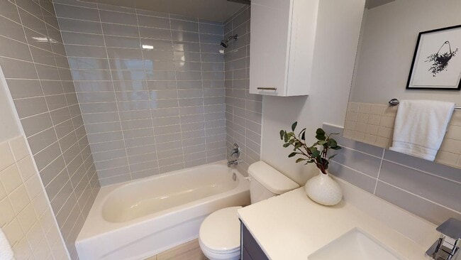 Building Photo - 1326 West 13th