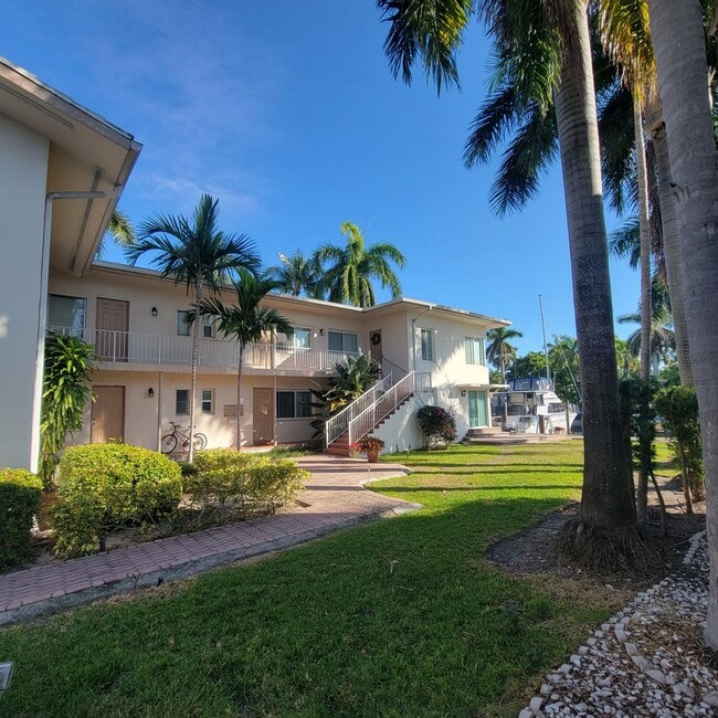 Building Photo - 124 Isle of Venice Dr