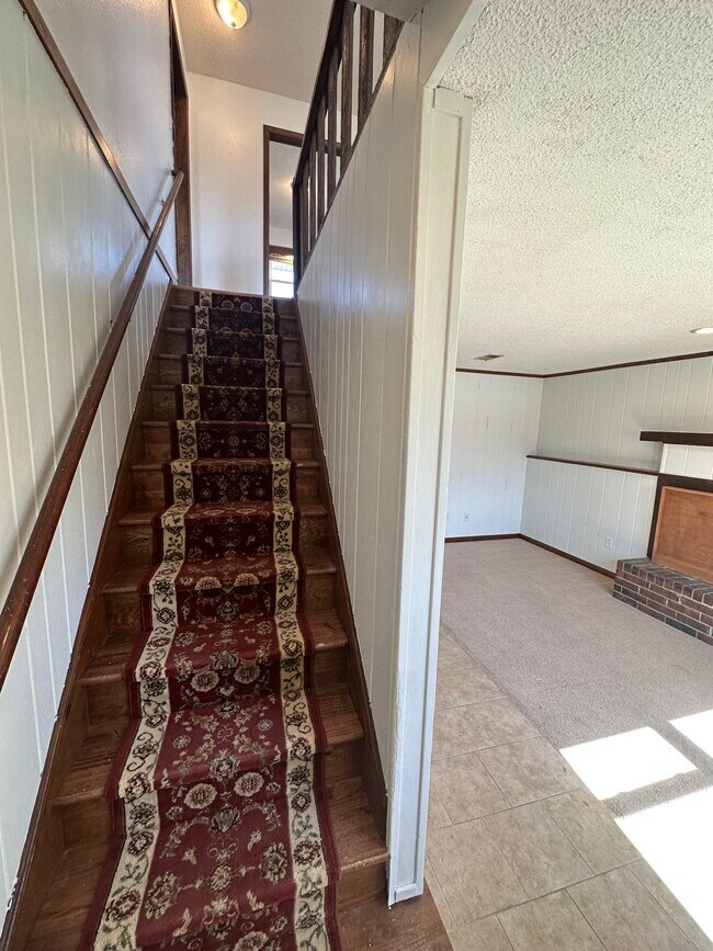 Building Photo - 8104 Bel Ray Ct