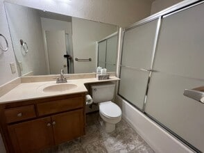 Building Photo - 1114 Cedar Creek Dr