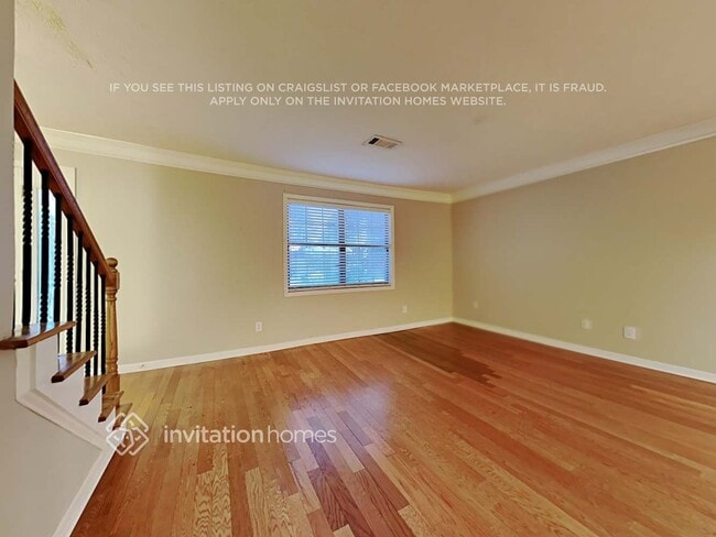 Building Photo - 5045 Cherokee Ct