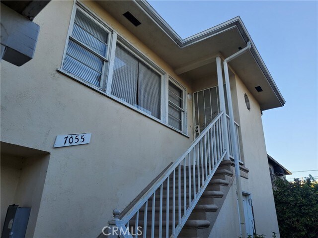 Foto principal - 7055 S La Cienega Blvd