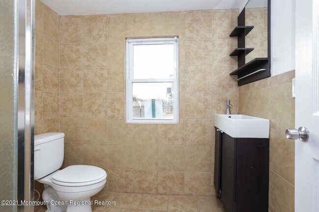 Building Photo - 535 1/2 Brielle Rd